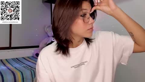 Snapshot of ashleytravis_ chatting on January 31, 2025, 12:17 am online show from January 31, 2025, 12:17 am