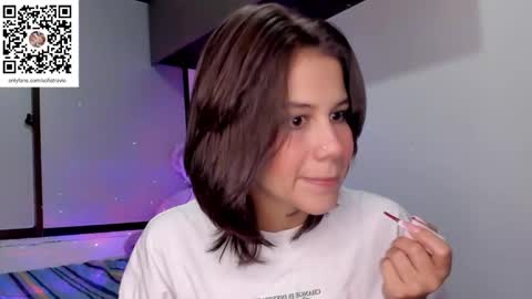 Snapshot of ashleytravis_ chatting on February 3, 2025, 3:53 am online show from February 3, 2025, 3:53 am