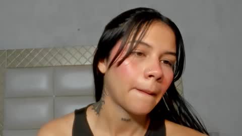 Snapshot of ashleytravis_ chatting on December 15, 2025, 2:21 pm online show from December 15, 2025, 2:21 pm