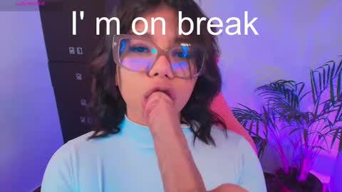 Ashleyy18   online show from September 17, 2025, 10:22 pm