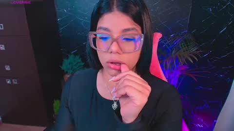 Ashleyy18   online show from September 26, 2025, 11:09 pm