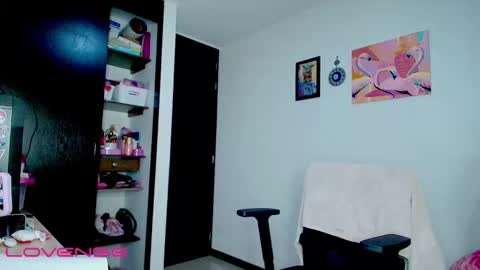 ashliecooperr online show from October 9, 2025, 6:33 am