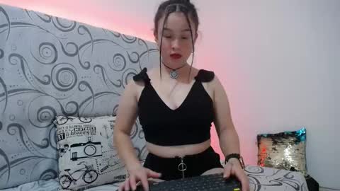 Snapshot of ashly_93 chatting on December 17, 2024, 7:18 am engel online show from December 17, 2024, 7:18 am
