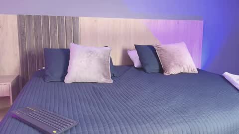 Ashly online show from February 19, 2025, 11:25 pm