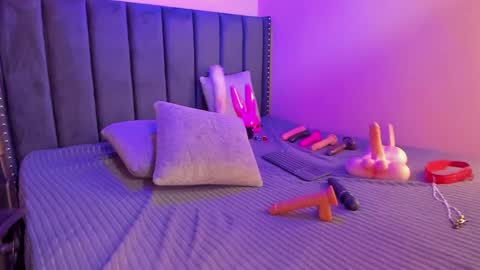 Snapshot of ashlye_miller_ chatting on January 8, 2025, 6:41 am ashlye_miller_ online show from January 8, 2025, 6:41 am