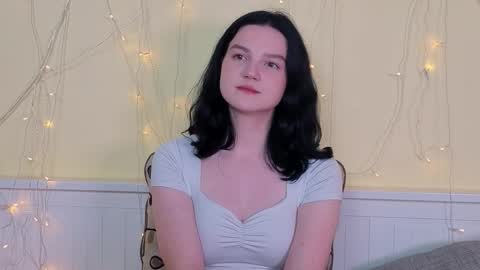 Kristine online show from November 13, 2025, 8:24 am