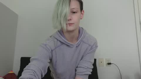 Ash online show from December 5, 2024, 8:11 pm