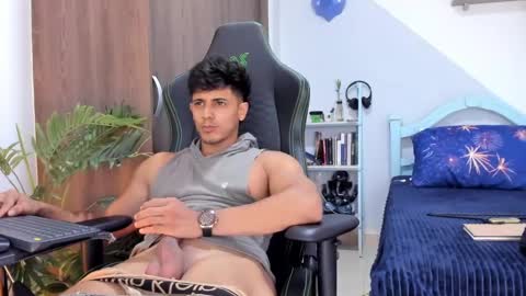 Snapshot of ashton_coleman_ chatting on January 20, 2025, 2:11 am my name real is camilo online show from January 20, 2025, 2:11 am