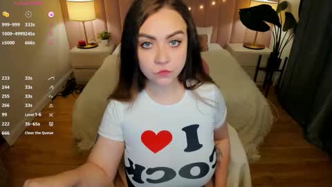 Your girlfriend online show from October 5, 2025, 10:51 pm