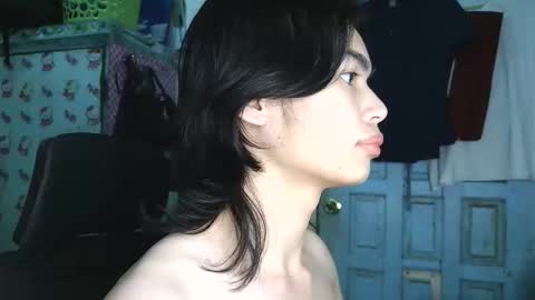 asian_babyboi online show from November 24, 2025, 9:53 am