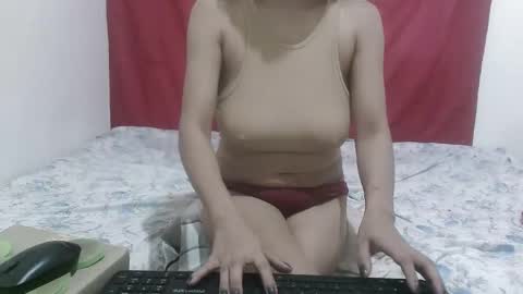 Snapshot of asian_godess69 chatting on December 14, 2025, 1:33 am asian godess69 online show from December 14, 2025, 1:33 am