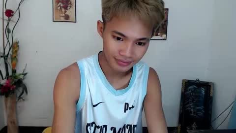 Snapshot of asian_lover05 chatting on September 9, 2025, 5:12 pm asian_lover05 online show from September 9, 2025, 5:12 pm