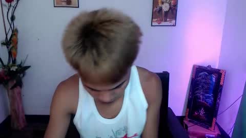 Snapshot of asian_lover05 chatting on September 24, 2025, 3:59 pm asian_lover05 online show from September 24, 2025, 3:59 pm