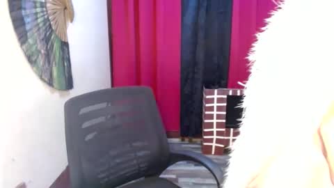 Lovely online show from January 27, 2025, 3:15 am