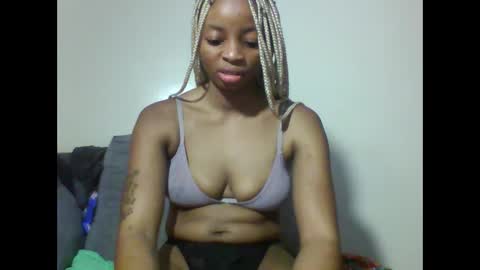 Asia online show from November 30, 2025, 7:18 pm