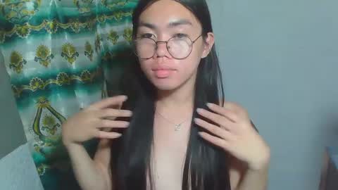 Snapshot of asian_rhean chatting on March 1, 2025, 8:42 pm Rhean online show from March 1, 2025, 8:42 pm