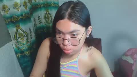 Snapshot of asian_rhean chatting on March 9, 2025, 9:03 pm Rhean online show from March 9, 2025, 9:03 pm