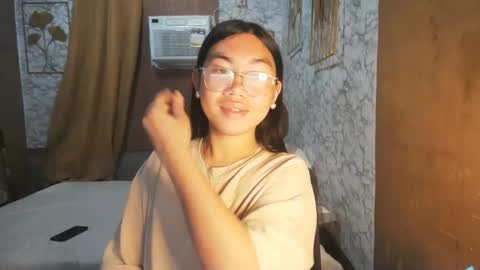 Snapshot of asian_rhean chatting on October 2, 2025, 10:50 pm Rhean online show from October 2, 2025, 10:50 pm