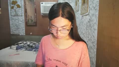 Snapshot of asian_rhean chatting on October 7, 2025, 10:56 am Rhean online show from October 7, 2025, 10:56 am