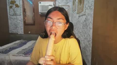 Rhean online show from October 25, 2025, 12:18 am