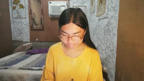 Rhean online show from November 5, 2025, 10:54 pm