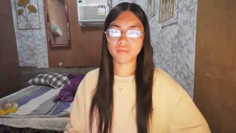 Rhean online show from November 23, 2025, 1:49 am