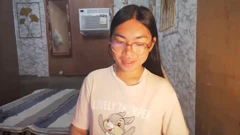 Rhean online show from November 26, 2025, 11:17 pm