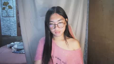 Rhean online show from December 14, 2025, 11:42 pm