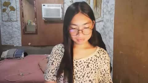 Rhean online show from December 18, 2025, 12:17 am