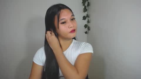 Snapshot of asian_yannie chatting on December 4, 2025, 1:59 am Yan online show from December 4, 2025, 1:59 am