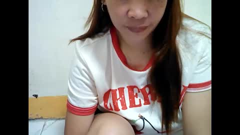 Snapshot of asiancutie143 chatting on October 15, 2025, 7:03 pm asiancutie143 online show from October 15, 2025, 7:03 pm