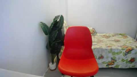 Snapshot of asianhot_babe chatting on December 1, 2025, 12:04 am Melody online show from December 1, 2025, 12:04 am