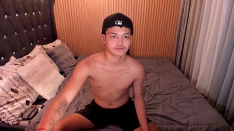 Snapshot of asianhugescott chatting on October 25, 2025, 10:56 am VICTORIA SCOTT online show from October 25, 2025, 10:56 am