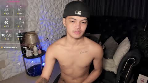 VICTORIA SCOTT online show from December 4, 2025, 9:56 pm