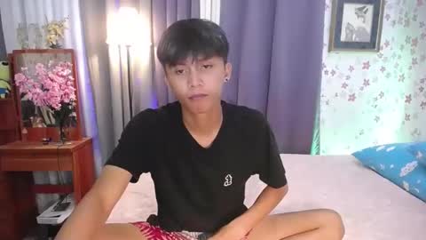 Snapshot of asiansmokeyxx chatting on December 23, 2024, 10:21 am prince online show from December 23, 2024, 10:21 am