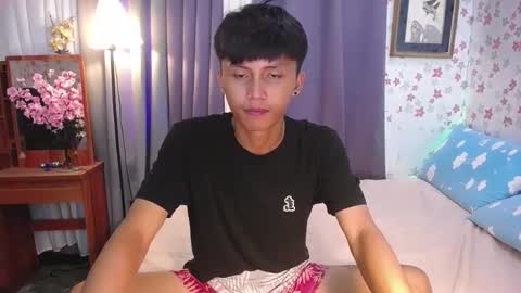 Snapshot of asiansmokeyxx chatting on January 22, 2025, 9:13 am prince online show from January 22, 2025, 9:13 am