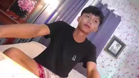 Snapshot of asiansmokeyxx chatting on January 22, 2025, 3:18 pm prince online show from January 22, 2025, 3:18 pm