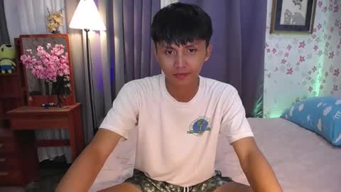 Snapshot of asiansmokeyxx chatting on January 28, 2025, 12:11 pm prince online show from January 28, 2025, 12:11 pm