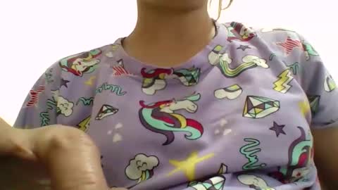 Snapshot of asianzoe4youxx chatting on December 15, 2025, 5:34 am Zoe online show from December 15, 2025, 5:34 am