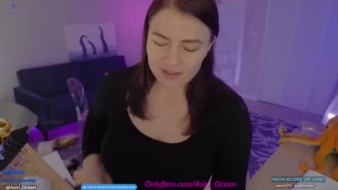 Asiri   pronounced Ah-siri Please no nicknames   3 online show from January 27, 2025, 4:41 am