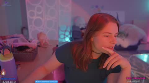 Asiri   pronounced Ah-siri Please no nicknames   3 online show from September 22, 2025, 2:35 am