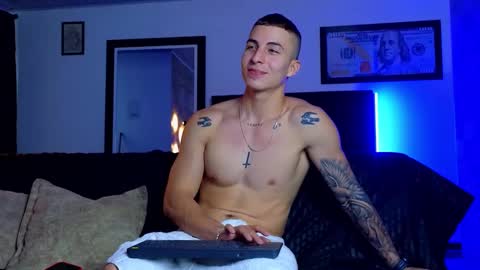 Snapshot of asmodeo_cox chatting on February 7, 2025, 9:58 pm Asmodeo - online show from February 7, 2025, 9:58 pm