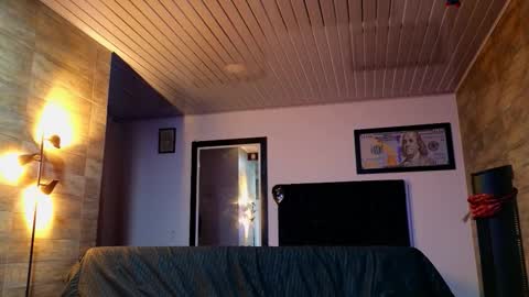 Snapshot of asmodeo_cox chatting on October 31, 2025, 8:37 am Asmodeo - online show from October 31, 2025, 8:37 am