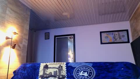 Snapshot of asmodeo_cox chatting on November 19, 2025, 11:38 pm Asmodeo - online show from November 19, 2025, 11:38 pm