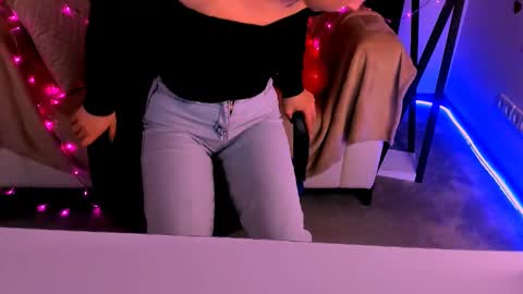 Snapshot of asol_muah chatting on February 25, 2025, 12:14 am Asol online show from February 25, 2025, 12:14 am