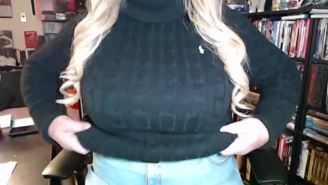 Aspen Vale online show from October 14, 2025, 11:38 pm