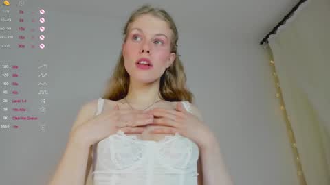 Snapshot of ass_latte chatting on January 24, 2025, 2:39 am Sasha online show from January 24, 2025, 2:39 am