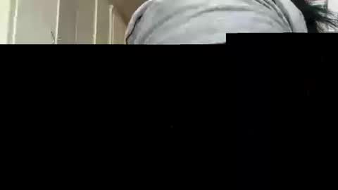 Snapshot of assert32 chatting on October 18, 2025, 10:10 pm Patty online show from October 18, 2025, 10:10 pm