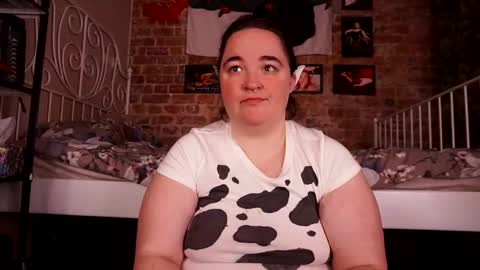 Snapshot of assgives chatting on October 28, 2025, 2:59 am Eva online show from October 28, 2025, 2:59 am