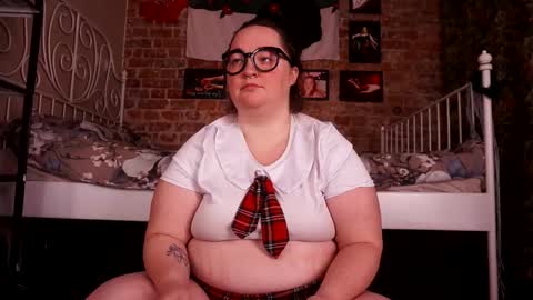 Snapshot of assgives chatting on November 2, 2025, 3:20 am Eva online show from November 2, 2025, 3:20 am